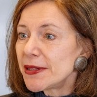Belinda Lang Nahé