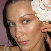 bellahadid Nahé