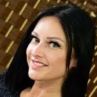 Cassie Clarke Nahé