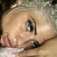 Curvyandiloveit Nahé