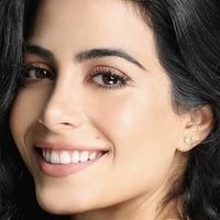 Emeraude Toubia Nahé