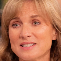 Fiona Bruce Nahé