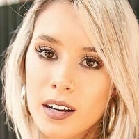 Flor Moyano Nahé