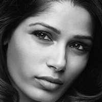 Freida Pinto Nahé