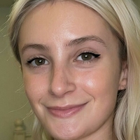 Hailey Sinclair Nahé