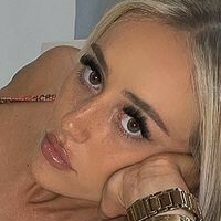 Holly Matthews Nahé