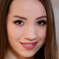 Kate Quinn Nahé