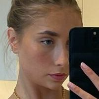Lilly Phillips Nahé