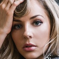 MacKenzie Porter Nahé
