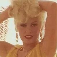 Mamie Van Doren Nahé