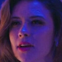 Mia Tomlinson Nahé