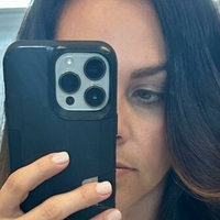 mom_angela Nahé