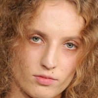 Petra Collins Nahé