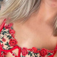 sofiasuprisd69 Nahé