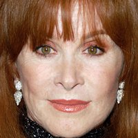 Stefanie Powers Nahé