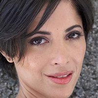 Vivi Pineda Nahé
